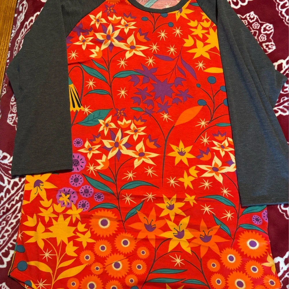 LuLaRoe Randy - Picture 1 of 2